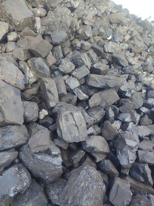 Угол дрова.    Көмір ағаш