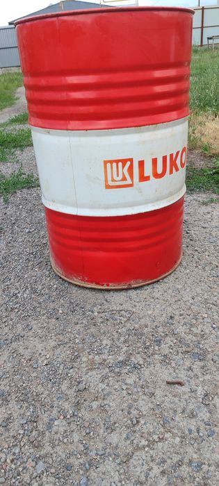 Продам бочку 200литров
