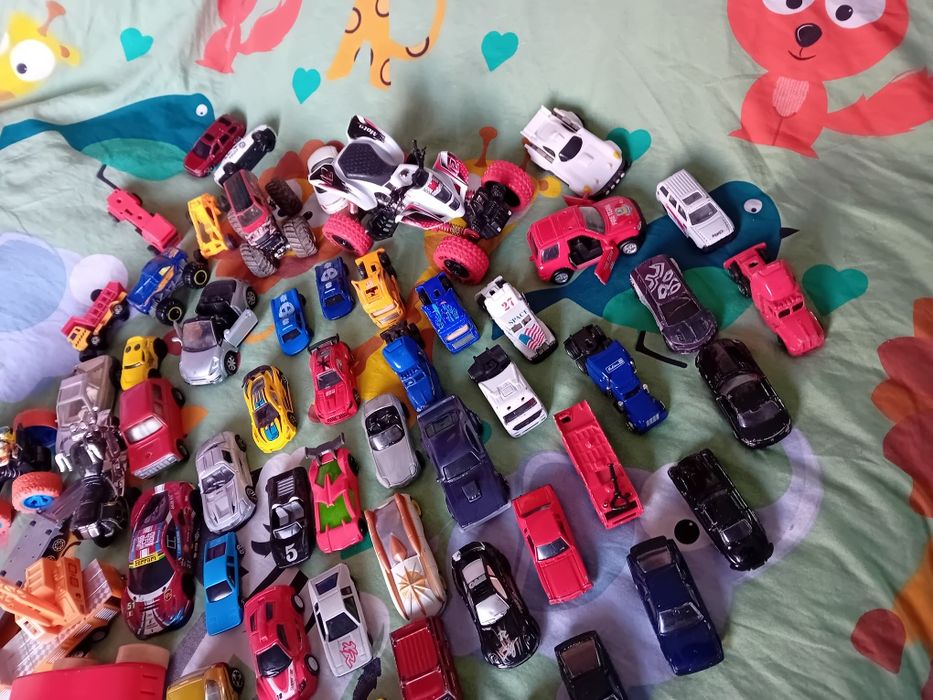 120 броя - огромен лот колички и други транспортни стрдства, метални п