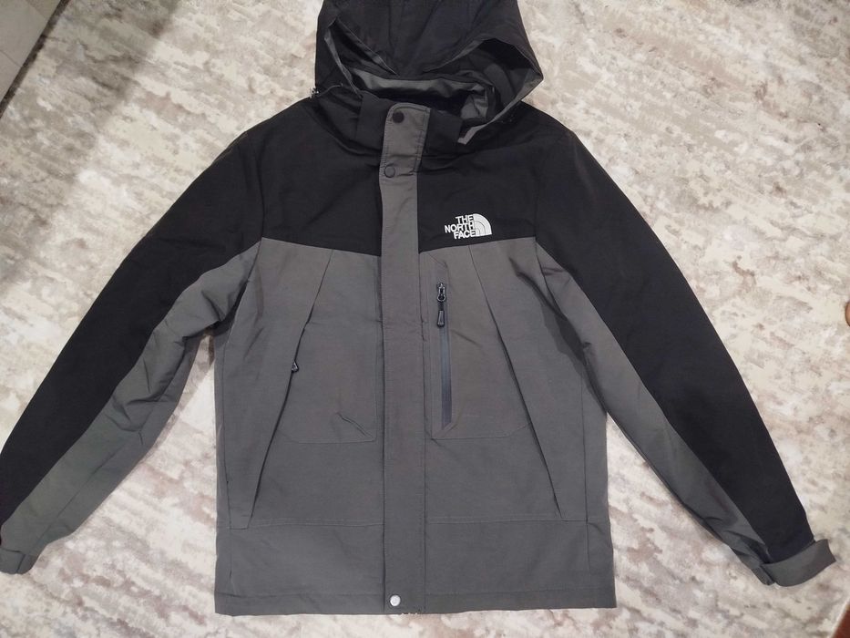 Продам мужскую куртку размер 44