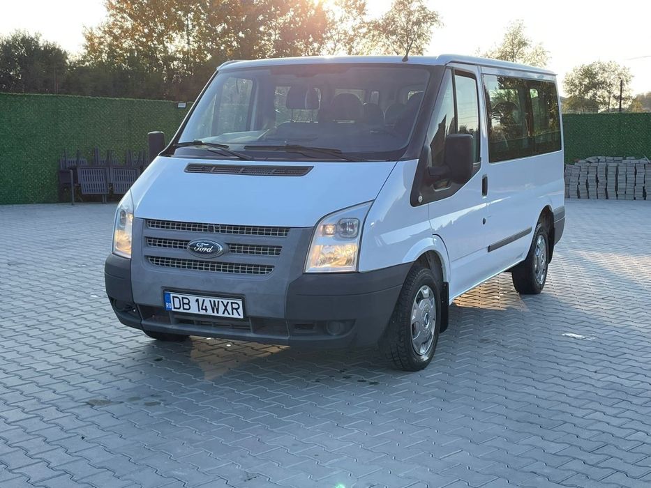 Ford Transit 8+1