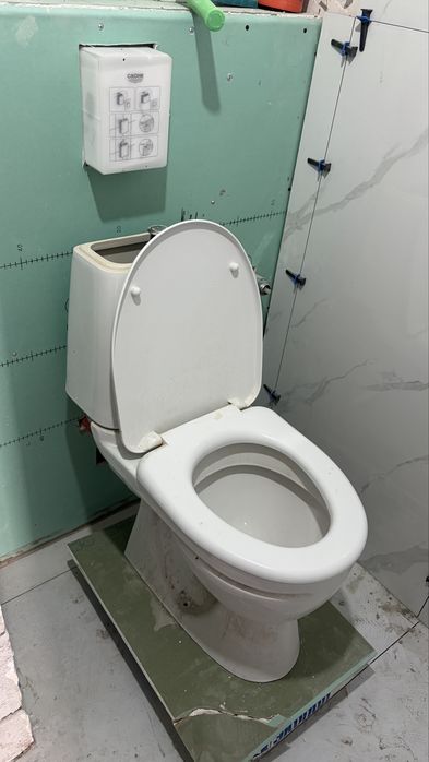 Продается унитаз