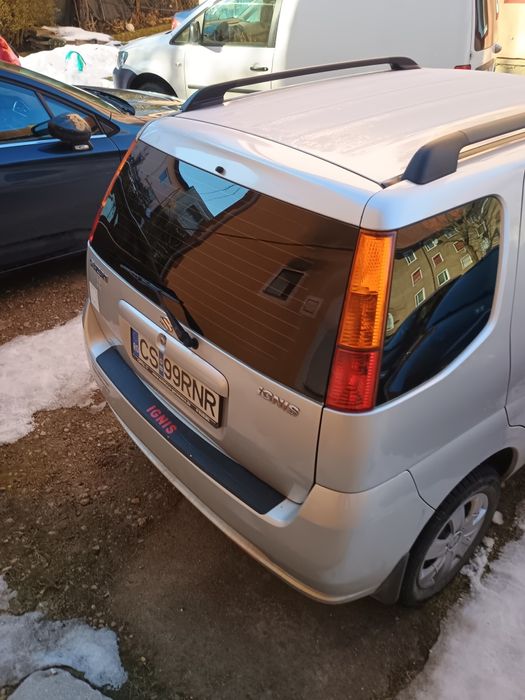 Vând suzuki ignis2