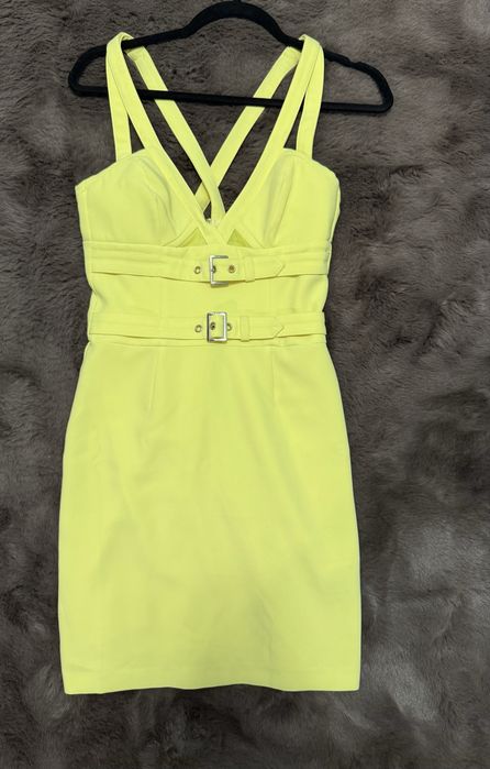 Елегантна рокля Guess