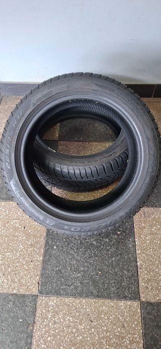 2бр. 225/45/17 Pirelli RFT 6.8mm грайфер, дот 21г. Безплатен монтаж
