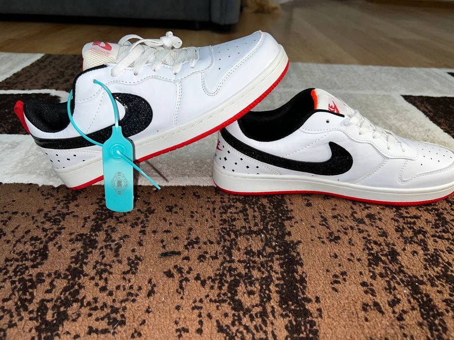 продаю Nike air jordan 1 low