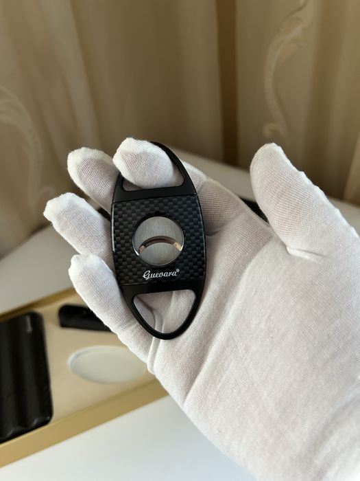 Guevara подаръчен комплект за пури – калъф, запалка и резачка