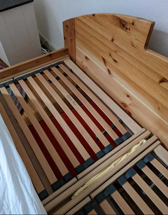 Mobila second-hand in stare buna de vânzare.