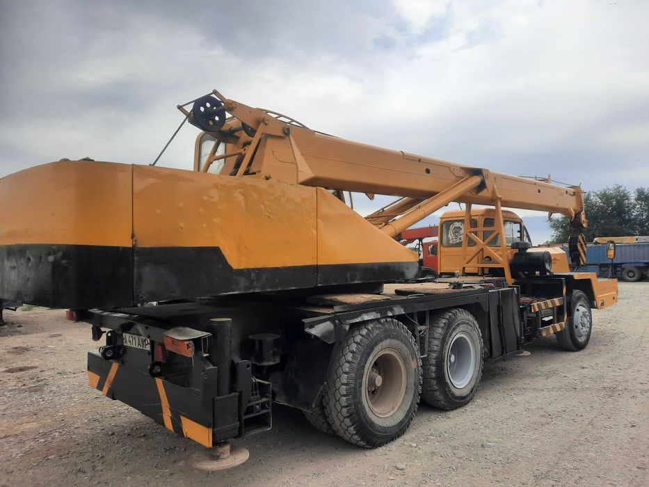 Автокран XCMG 16 тонн