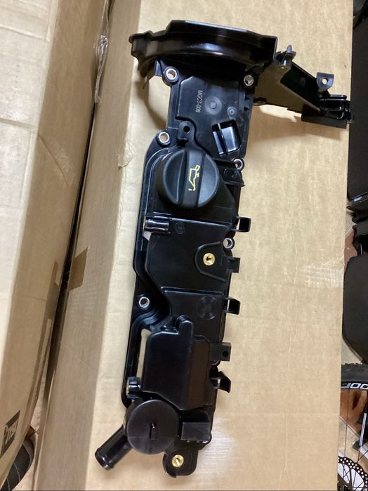 Капак клапани Ford B-Max C-Max Escort S-Max