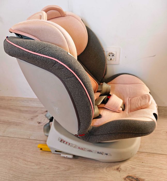 Vand scaun auto cu isofix