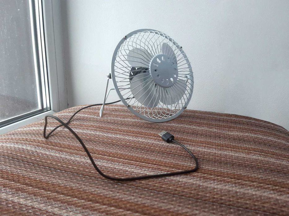 Отдам настольный вентилятор б/у