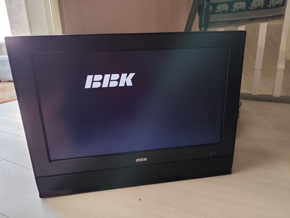 Телевизор BBK.    .