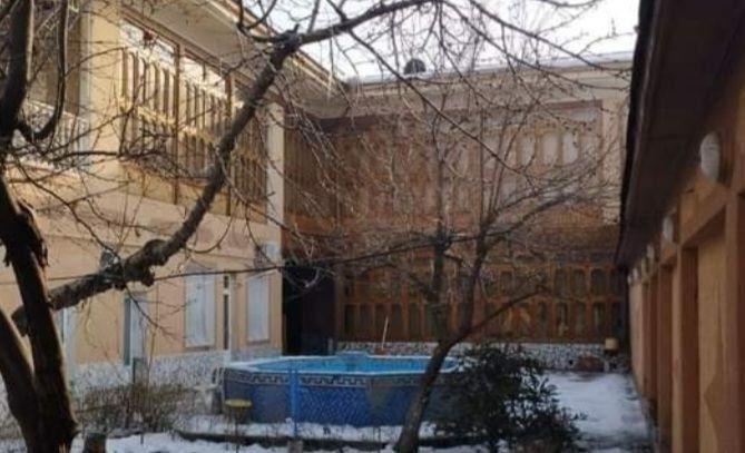 Продается участок 5.7 сот, Кара су 6  М. Улугбек район , 2 хола, 7 ком