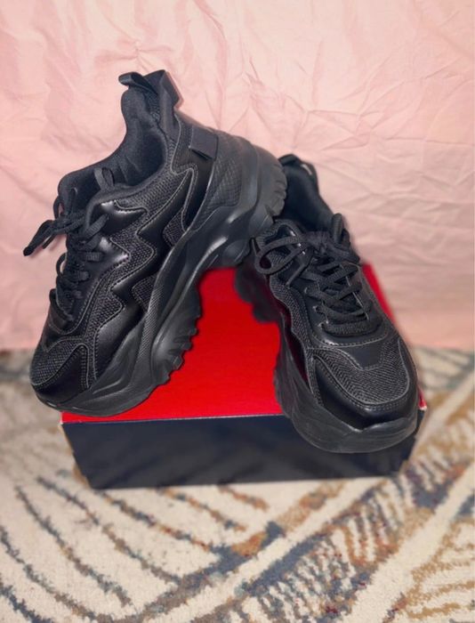 Sneakers negri cu platforma