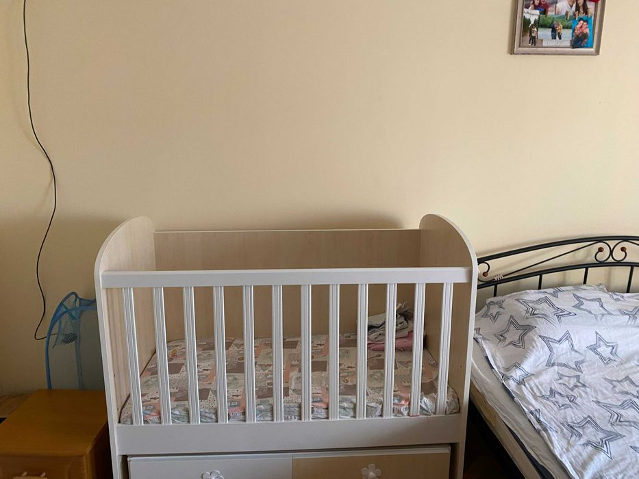 Обзаведен четиристаен ТОП център!!