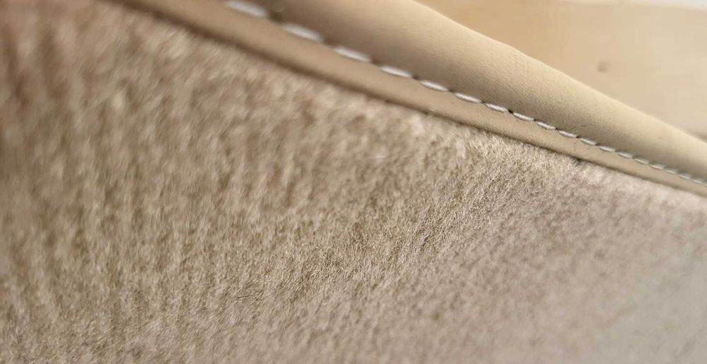 Бежови Mercedes W203 W209 W211 W219 W212 W218 W213 мокетни качество