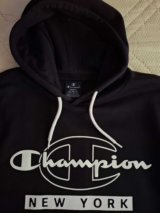 Champion почти нов детски ватиран суичър с качулка за 14-15 г