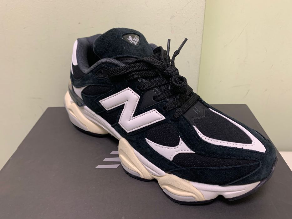 Нови мъжки маратонки New Balance 9060 черно бели 44 номер