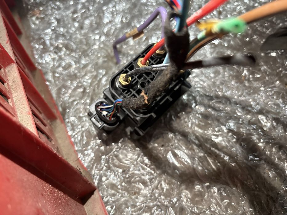 Audi a7 4g 3.0tdi 4x4 Разпределител Въздушно Окачване