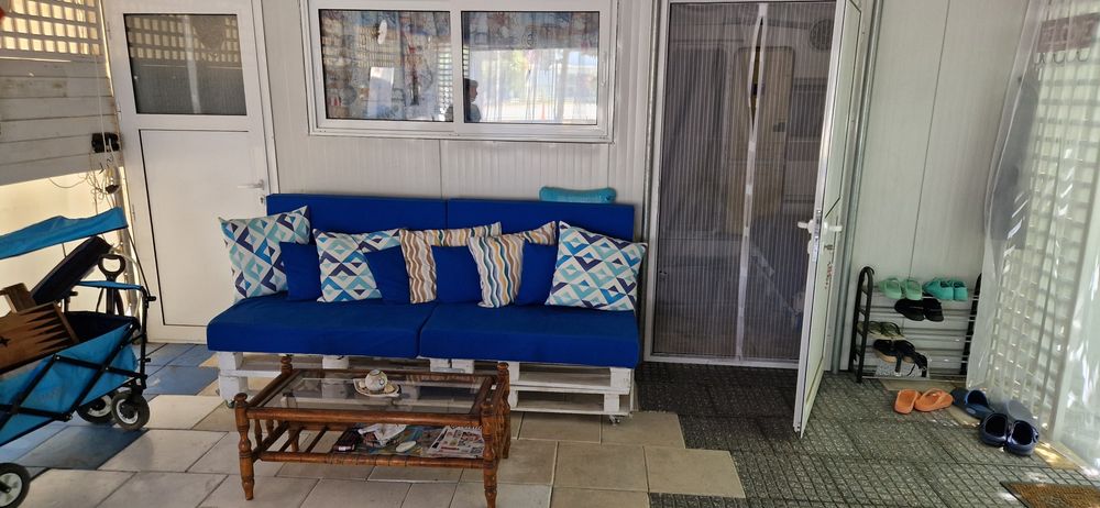 Каравана на къмпинг в Гърция