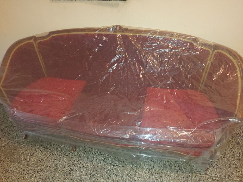 Старинен диван от орех