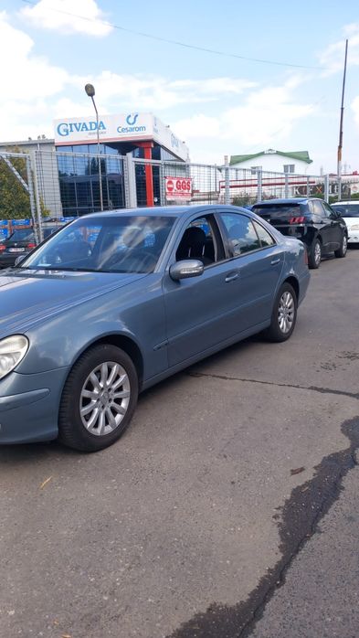 Mercedes E-Class 2004

390.000