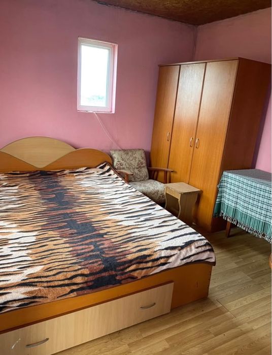 Casa si teren de vanzare