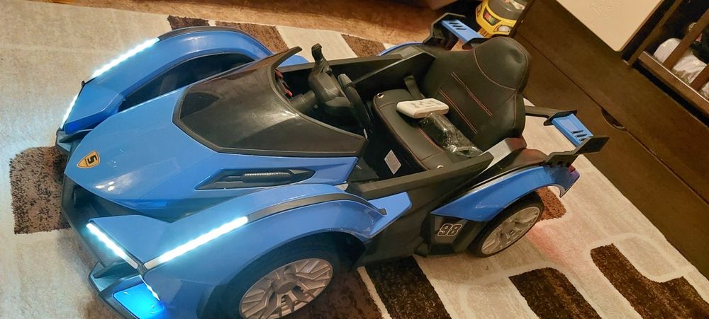 детский электромобиль