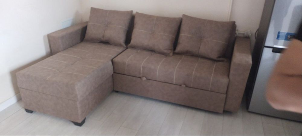 Raskladnoy Uglovoy Divan