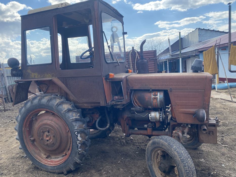 Продам трактор Т-25