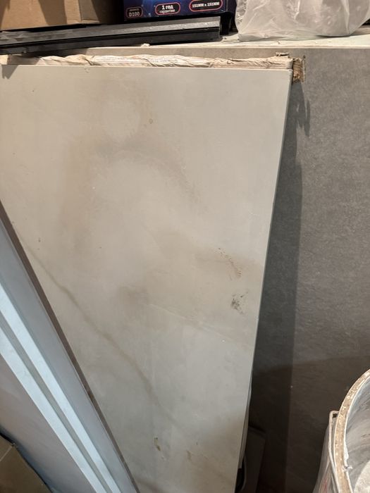 Керамогранит 3 штуки за 10.000