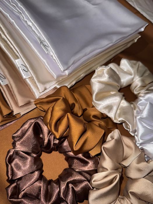 Копринен сатен кълъфка за възглавница и скрънч за коса