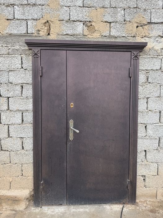 2 Есіктік есік сатылады темір