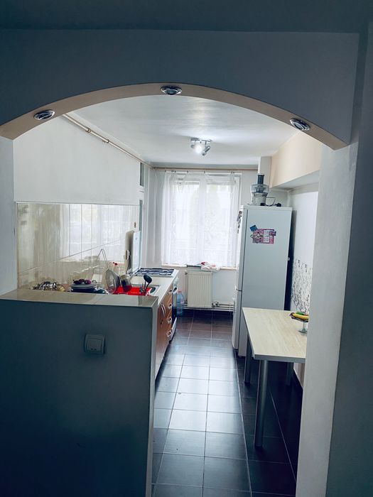 Apartament 4 camere,2 bai,2 balcoane Imp Traian 78 mp + balcoane