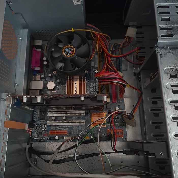 Настолен Компютър