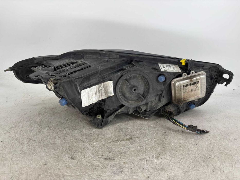 Far cu xenon stanga/dreapta Jaguar Xe an 2015