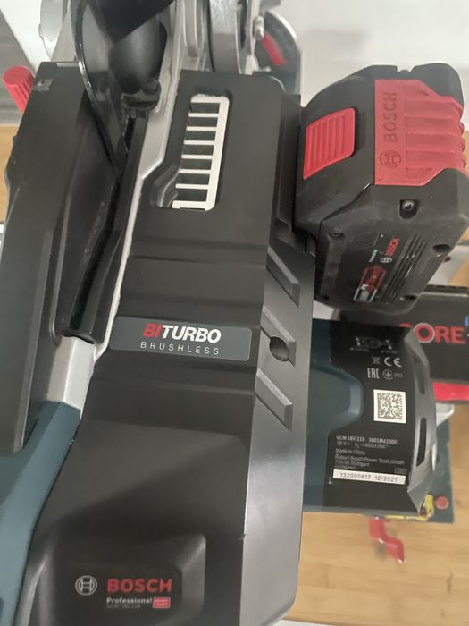 Bosch circular stationar pe acumulator 18v