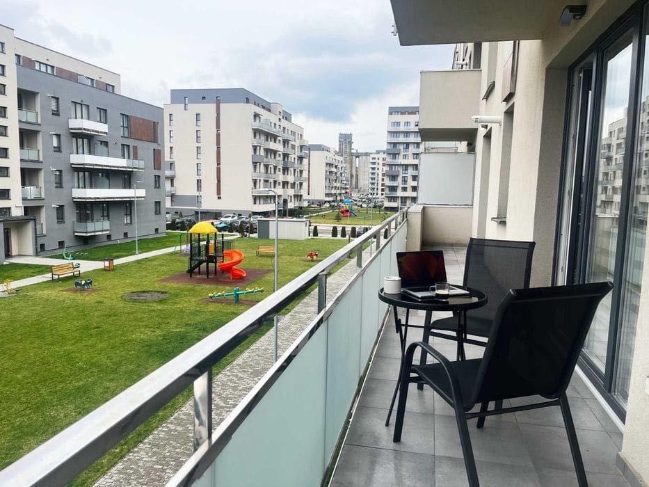 Închiriez apartament cu două camere