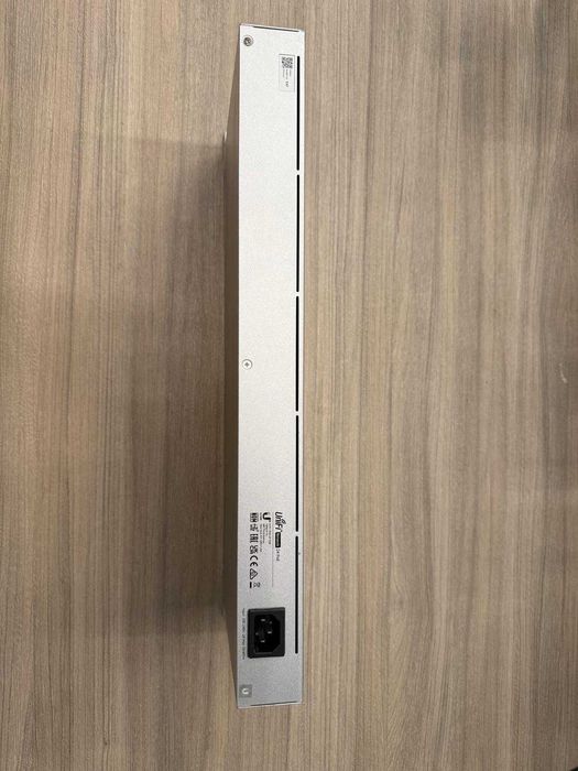 Switch Ubiquiti UniFi USW-24-POE, 24 porturi, PoE+, 2xSFP