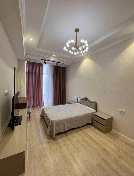 Продам квартиру новостройке Vek 2/5/8 72m2