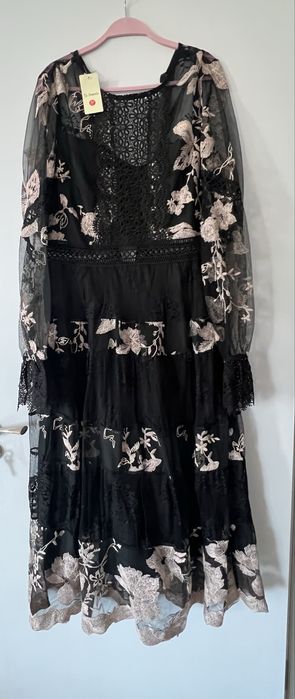 Страхотна нова рокля, бродирана дантела