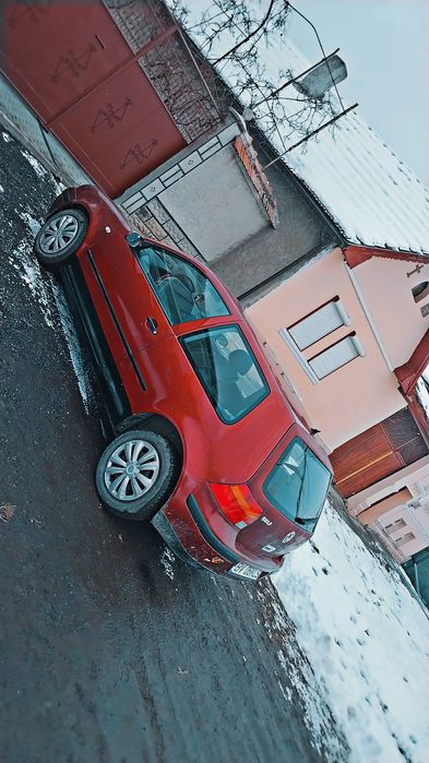 Vând sau schimb cu animale Golf 4 16 Sr se oferă fiscal