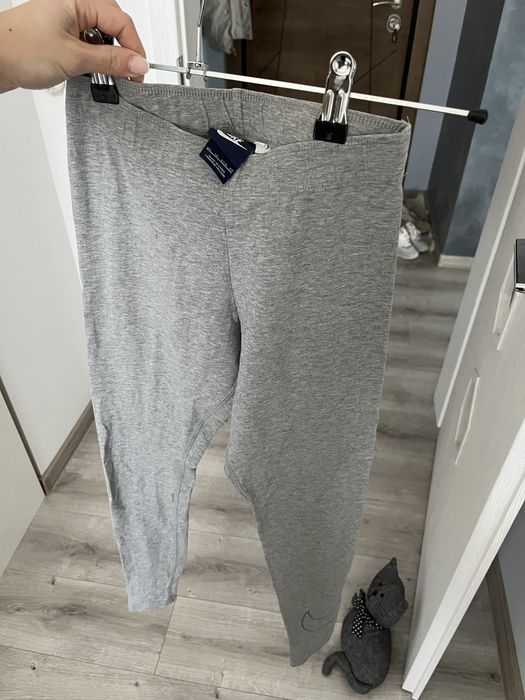 Лот дамски клинове Nike Xs и S размер