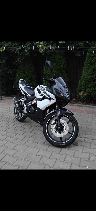 Vând honda cbr 125r injecție