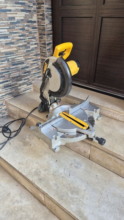 Пендула Dewalt DW703