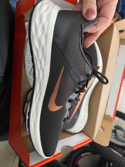 Дамски маратонки Nike