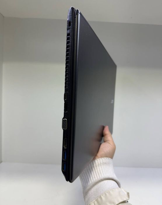Acer Notebook i7-7500U DDR3 8Gb Lexar M.2 nvme 500gb