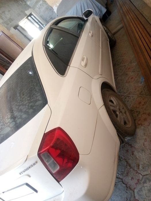 Lasetti 1.8 holati yaxshi