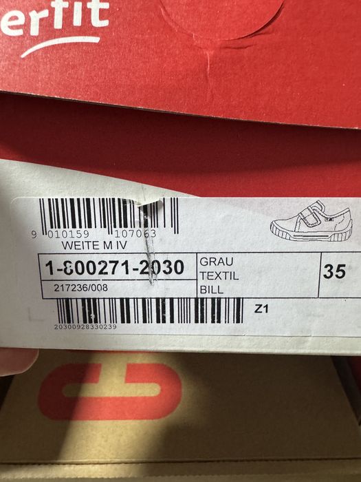 Нови пантофи SUPERFIT - 35 номер